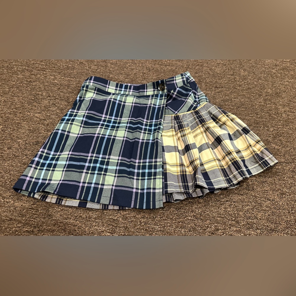EUC Urban Outfitters Plaid pleated Ladies Skirt Blue Yellow M